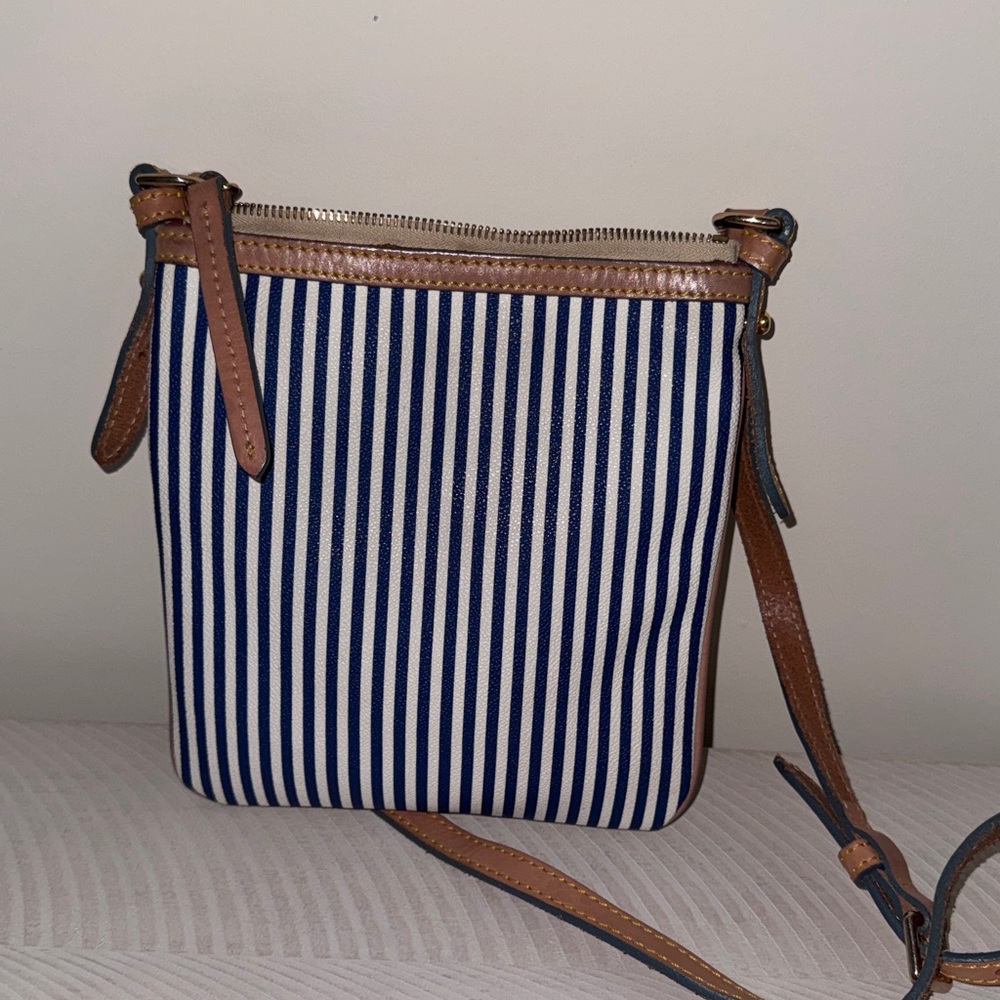 Dooney & Bourke Disney Cruise Crossbody Bag - Picture 4 of 9